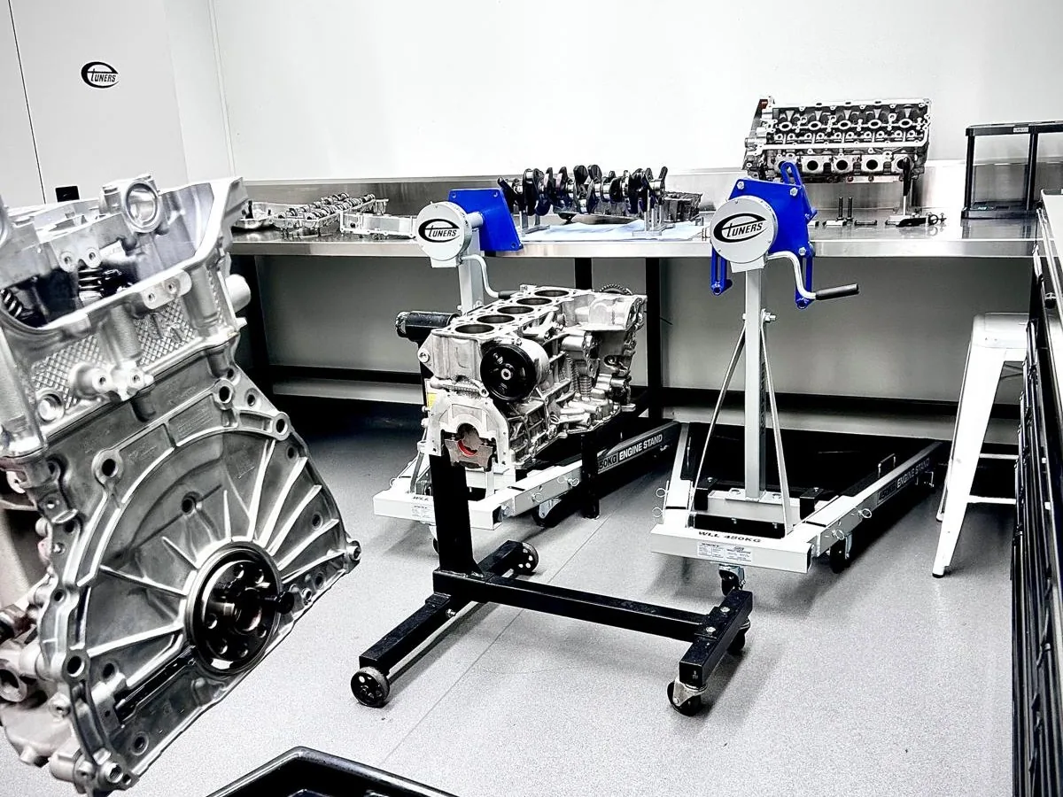 Performance engine assembly at the Etuners workshop